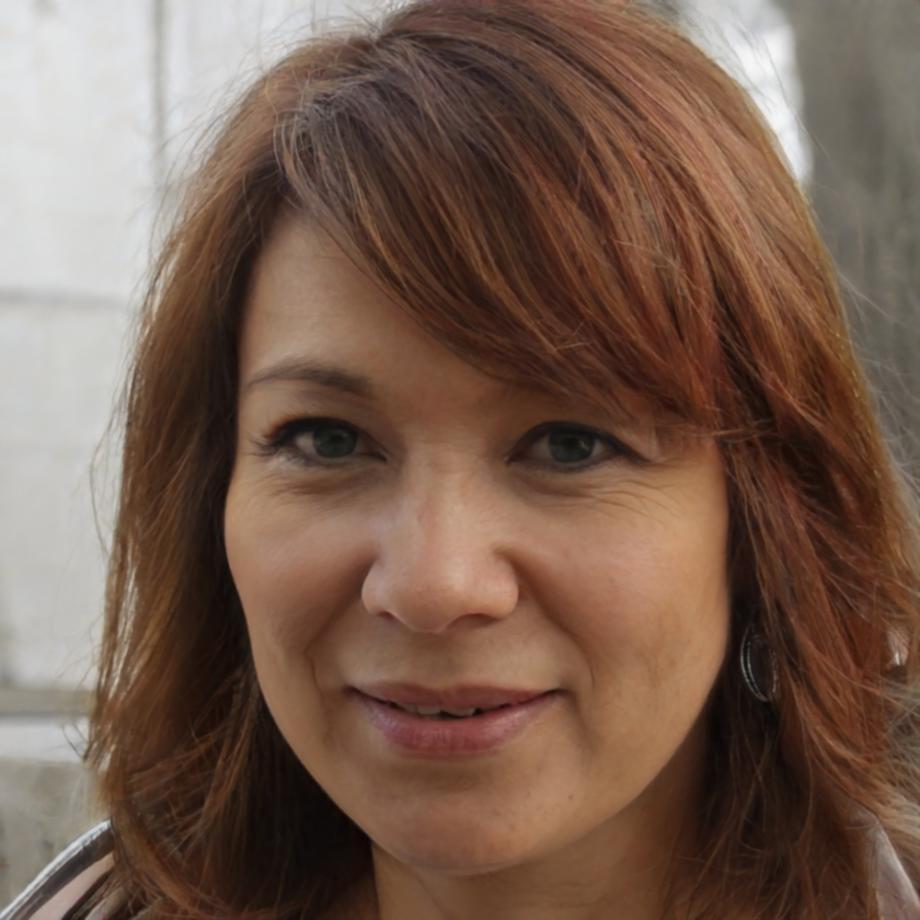 Porträt von Zara Novakovic